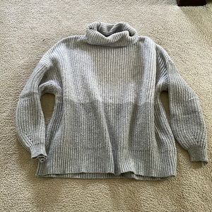 Beautiful American Eagle sweater